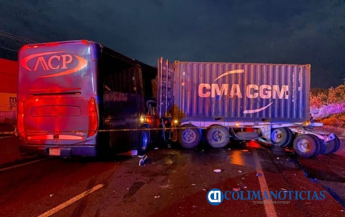 accidente en caseta de cuyutlan