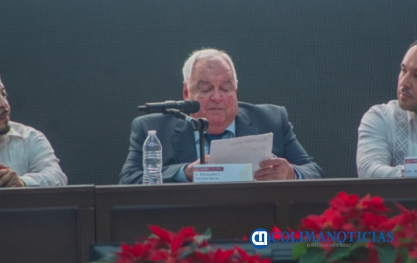 Alcalde Morenista de Poza Rica agrede verbalmente a su asistente, en pleno informe de Gobierno