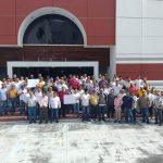 Se manifiestan en el Congreso choferes de servicio de transporte por Plataforma