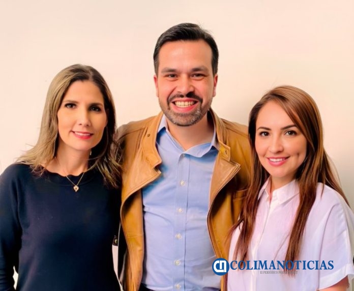 El precandidato presidencial de MC da la bienvenida a Margarita Moreno