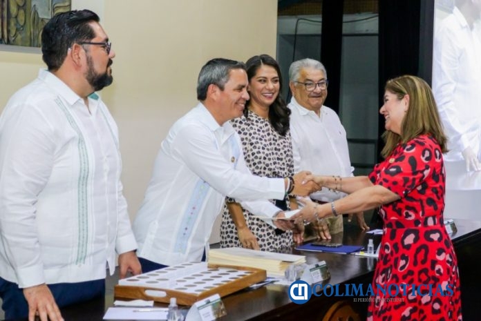 Rinde UdeC homenaje a jubilados y jubiladas durante 2023