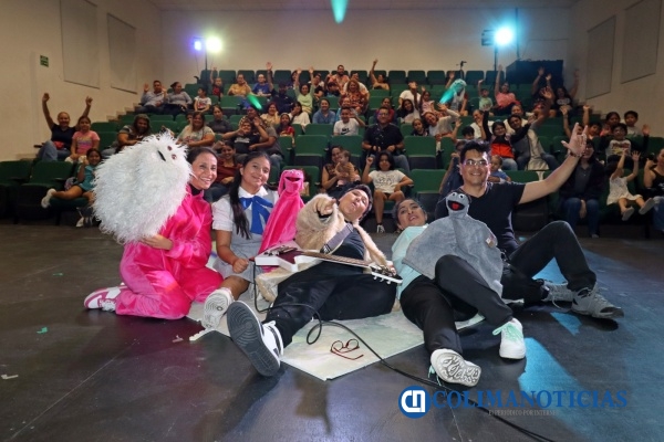 Ayuntamiento de Manzanillo promueve el Teatro infantil con la obra 'Manti'.44