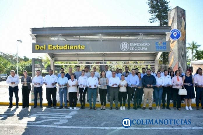 La presidenta municipal Margarita Moreno y el rector Christian Torres Ortiz entregan Corredor Seguro Estudiantil que beneficia a 15 mil estudiantes