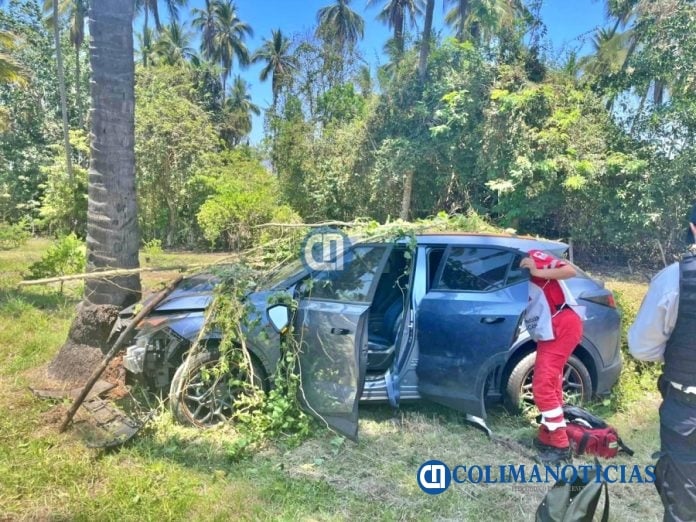 Un herido al salirse camioneta del libramiento ‘Fernando Moreno’