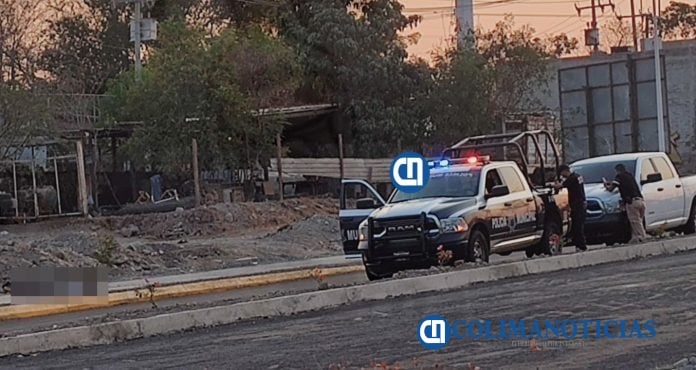 Abandonan a un embolsado y una cartulina con narcomensaje cerca de la Glorieta de los Perritos Bailarines