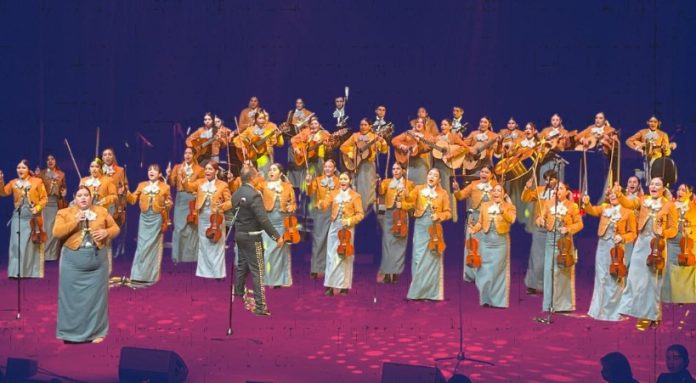 MUJERES MARIACHI