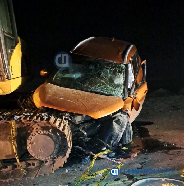 Muere conductor al chocar contra la maquinaria de la carretera a Miramar