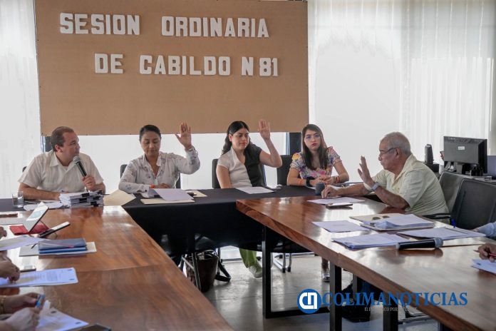 Reincorpora Griselda Martínez Presidenta