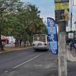 camion urbano viejo