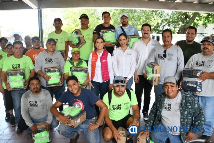 Margarita Moreno entrega de uniformes limpia y sanidad