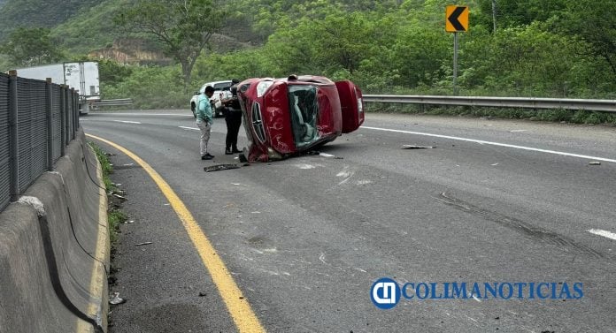 Volcadura Autopista Colima-Manzanillo