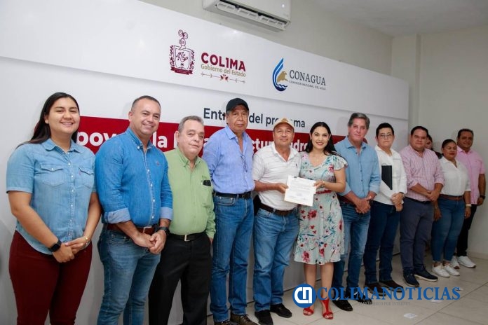 Entrega de apoyos Hidroagrícola
