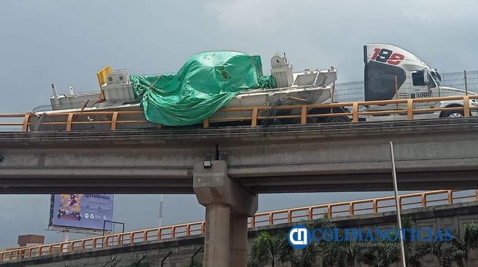 TRÁILER -MANZANILLO-1