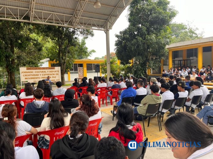 Celebran 17 años del Bachillerato 32 de Suchitlán_a