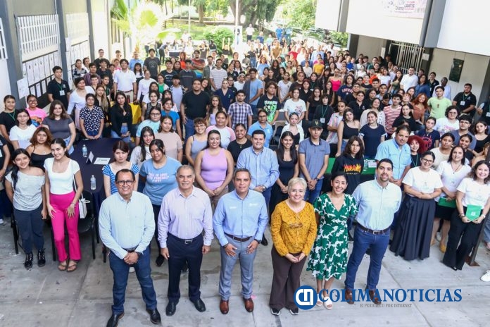 Celebran_39_a__os_de_la_FLEX_con_mini_charls_de_empresarios_y_egresados_de___xito_a