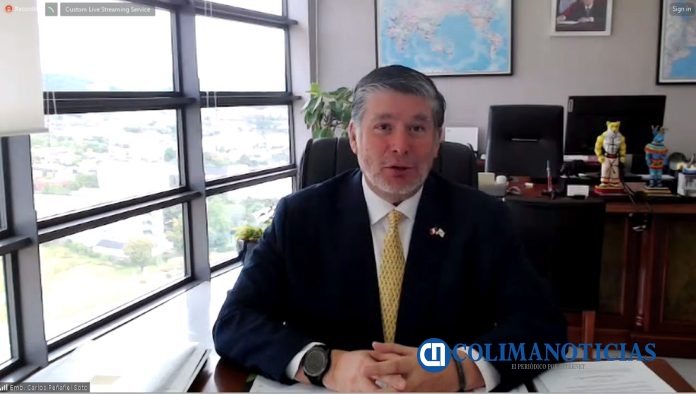 Conferencia_del_embajador_Carlos_Pe__afiel_b