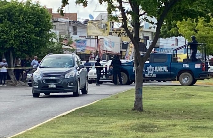 Mazatlán-Asesinan a comandante de la policía