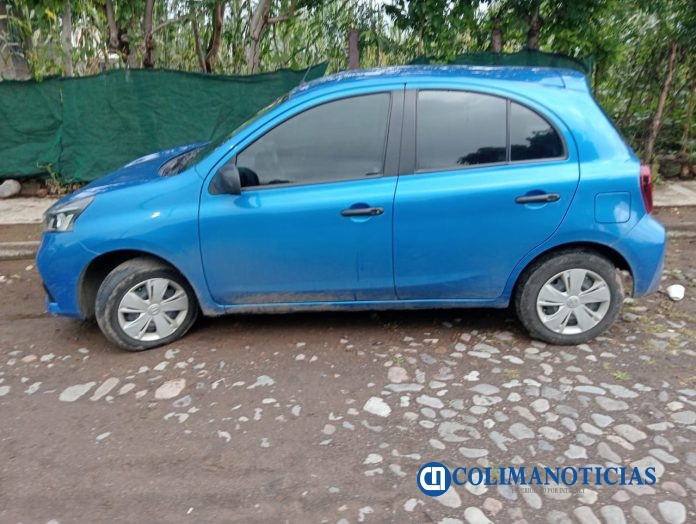POLICÍAS RECUPERAN AUTO-VILLA