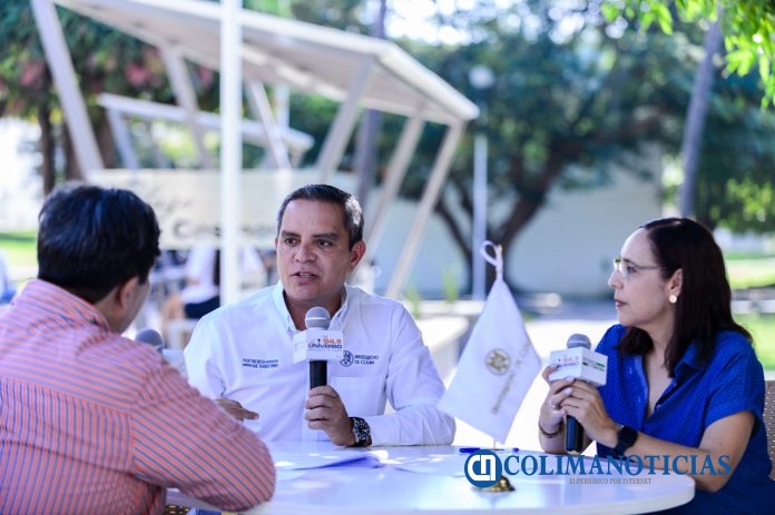 Rector__a_en_frecuencia__plaza_Cosmos_c