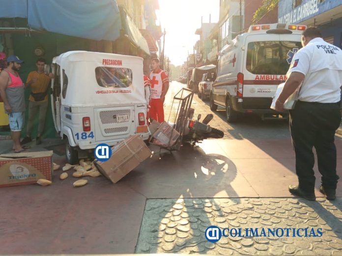 Bolillero vs Mototaxi en el centro de Manzanillo