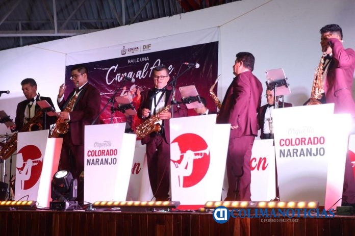 Buena asistencia al baile ‘Una Cana al Aire’ organizado por DIF Estatal Colima45