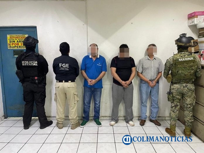 En Colima detienen a individuos con licencias falsas y placas sin registro.jpeg 4