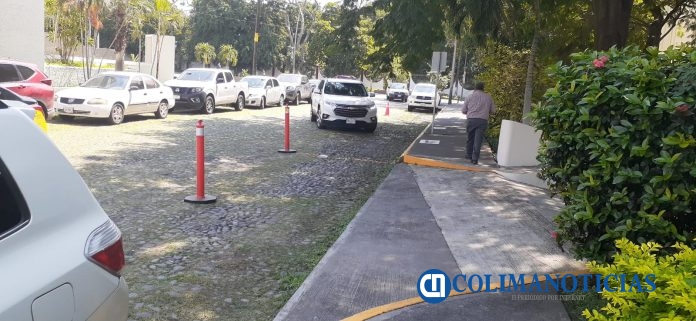 “Privatiza” el Congreso Local calles y estacionamiento de Casa de la Cultura57