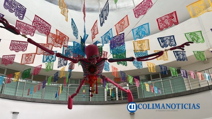 Realizan ofrenda artística en el Edificio Administrativo