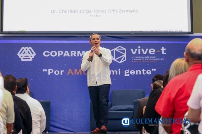 Rector_dicta_conferencia_en_el_Foro_vive-t_de_la_COPARMEX