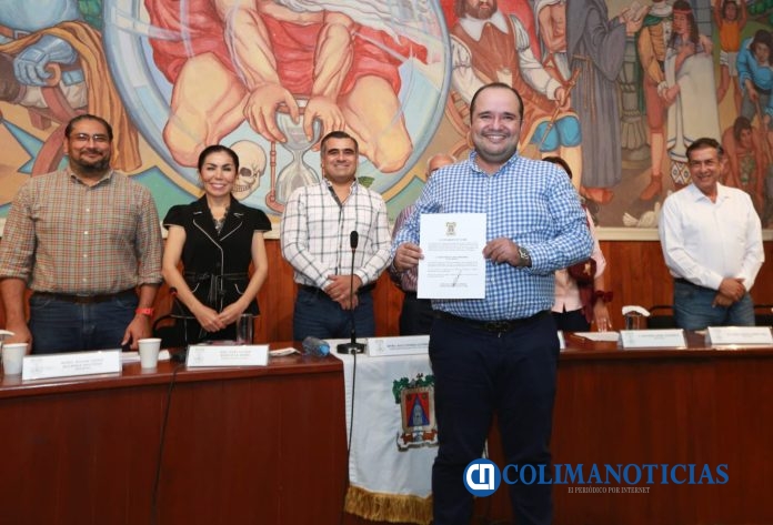 Aprueba Cabildo del Ayuntamiento de Colima nombramiento de nuevo Oficial Mayor