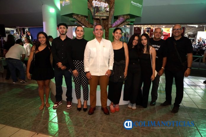 Creatividad y colaboración en el Pabellón Universitario de la Feria_a