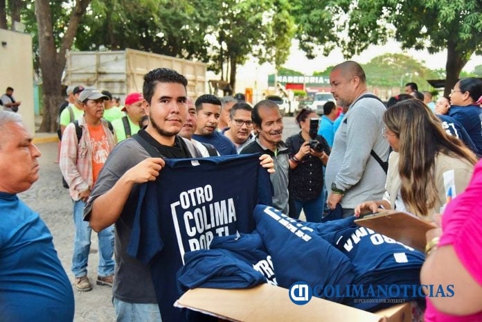 Entrega de Uniformes Riult Rivera-1