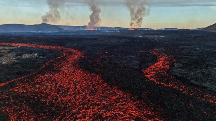 ISLANDIA ERUPCIÓN VOLCÁNICA