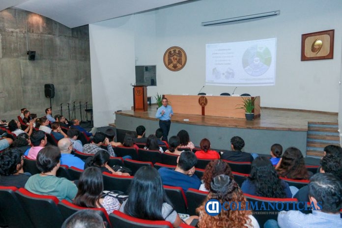 Imparte_rector_conferencia_sobe_adminisraci__n_e_IA