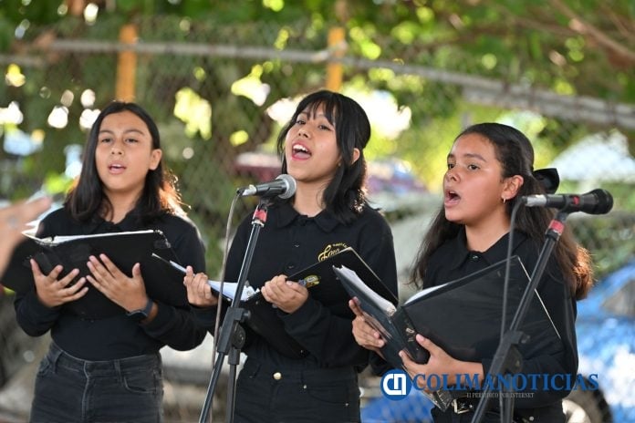 Brigada de Arte y Tradición de Cultura Colima-2