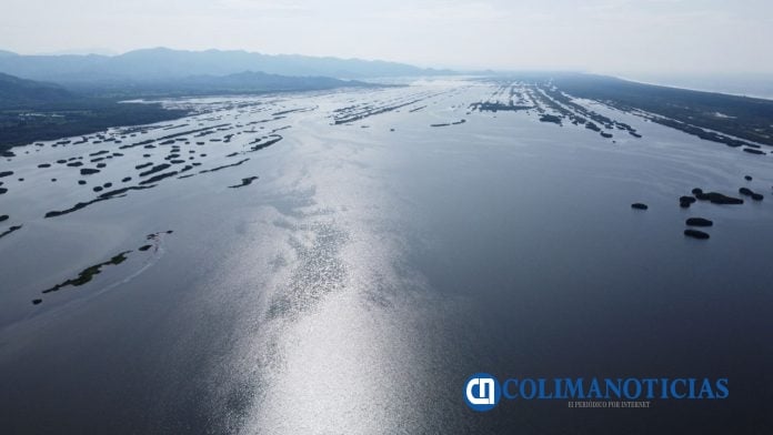 Laguna de Cuyutlán-2