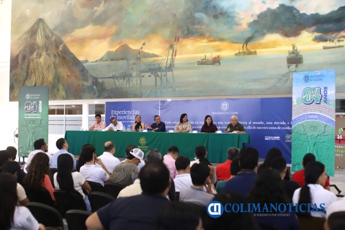 Presentan_libro_Experiencias_de_movilidad__en_Manzanillo