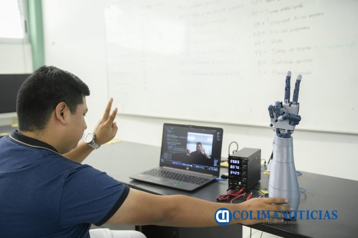 Conocen bachilleres ingenierías que imparte UdeC en Coquimatlán_b