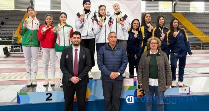 EQUIPO FEMENIL DE ESGRIMA