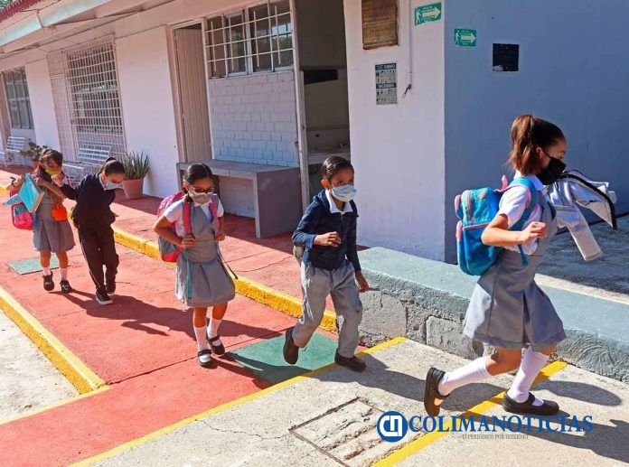 ESTUDIANTES-ESCUELA PUENTE