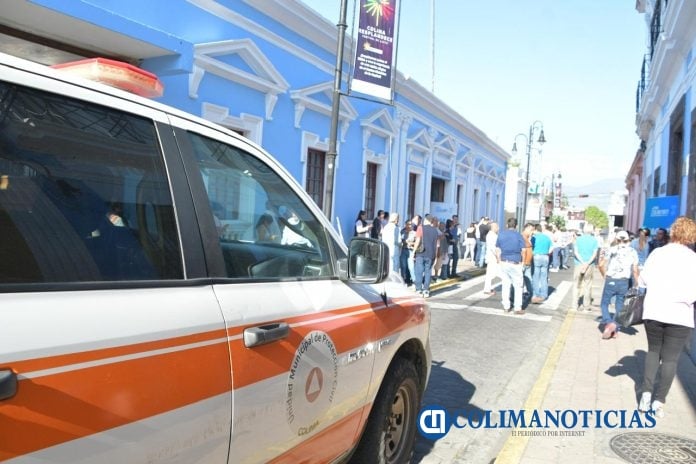 Simulacro de sismo oficinas municipales Colima-1