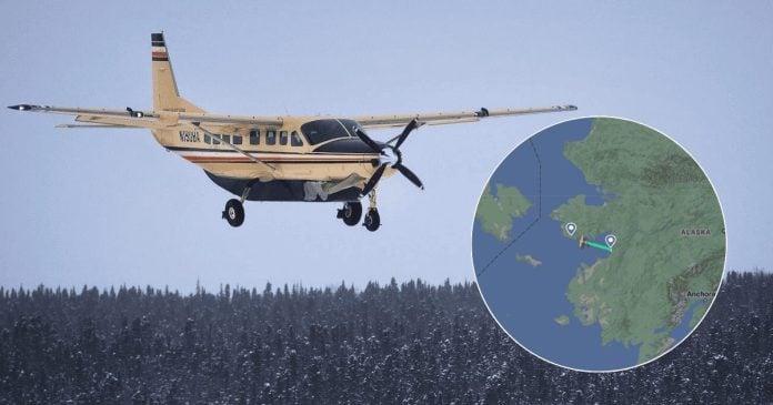 Alaska desaparece avión