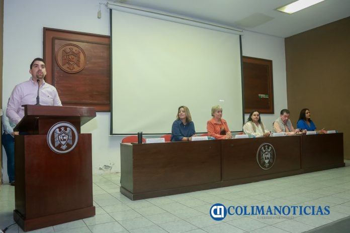 Capacitan a directivos de bachillerato en gestión de becas_Camilo