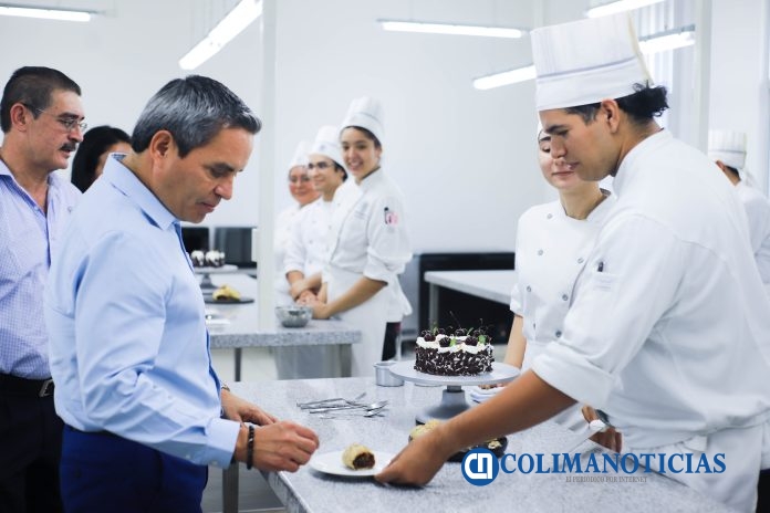 Entregan Taller de Chocolatería en Mzllo y reunión con trabajadores_b