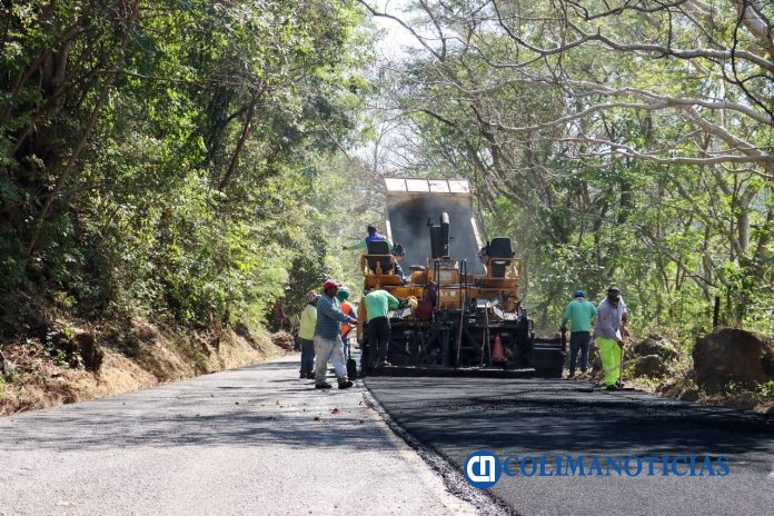 Gobierno del Estado de Colima da mantenimiento a más de 134 km de vialidades de 7 municipios (2)