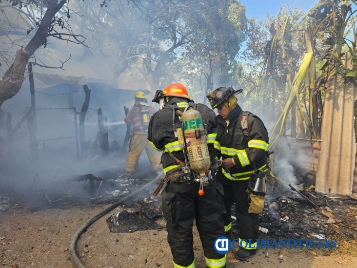 INCENDIO COLONIA MOCTEZUMA EN COLIMA (3)