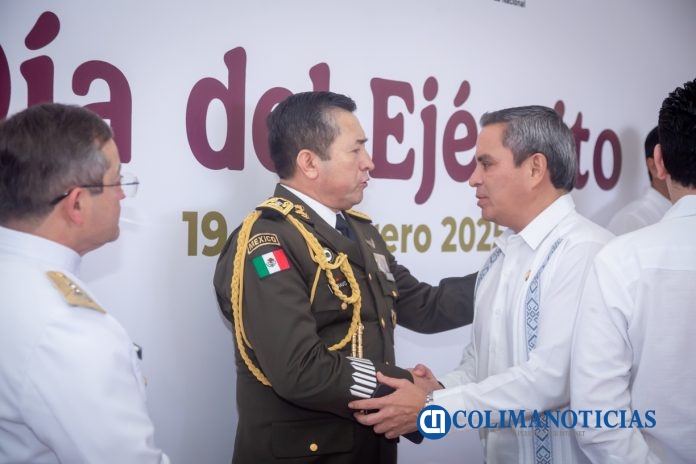 Rector asiste a celebración del 112 aniversario del Ejército Mexicano_b