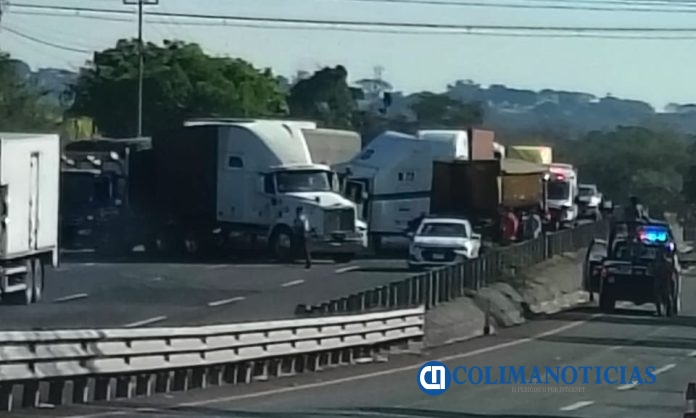 Accidente múltiple sobre la carretera en El Trapiche; dos lesionados