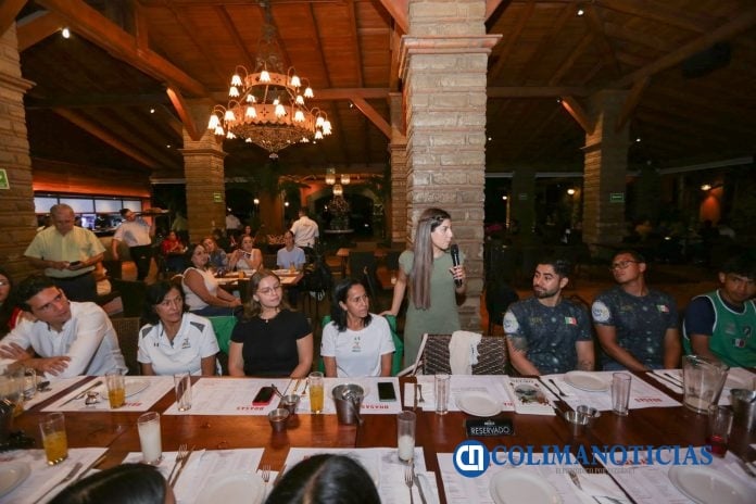 Convivencia del Ayuntamiento de Colima y los preseleccionados nacionales de Handball de playa (3)
