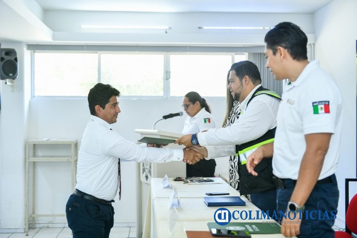 Egresan del Diplomado en Atención Médica Prehospitalaria Básica_a